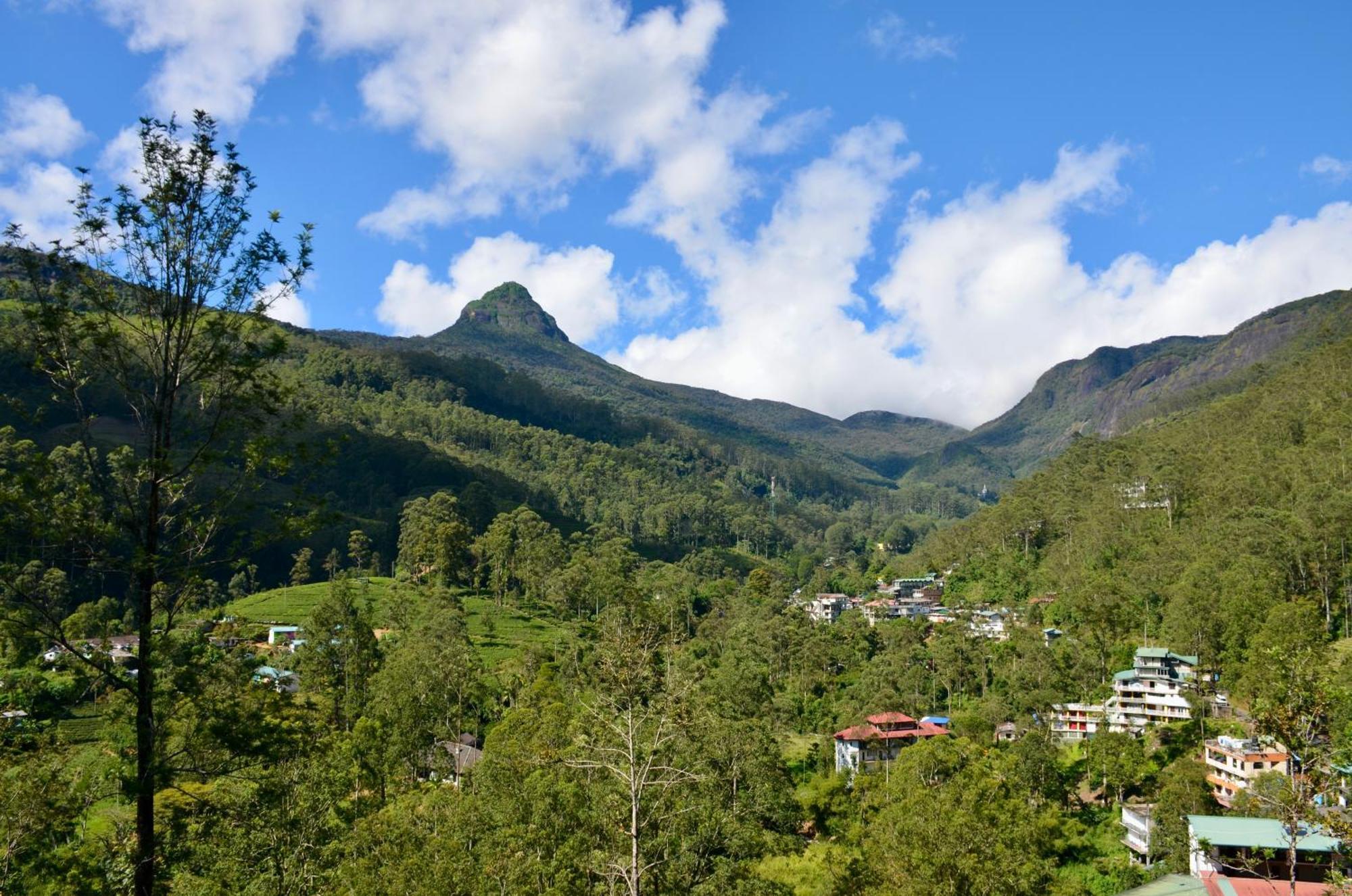 Blue sky Hotell Nallathanniya Eksteriør bilde